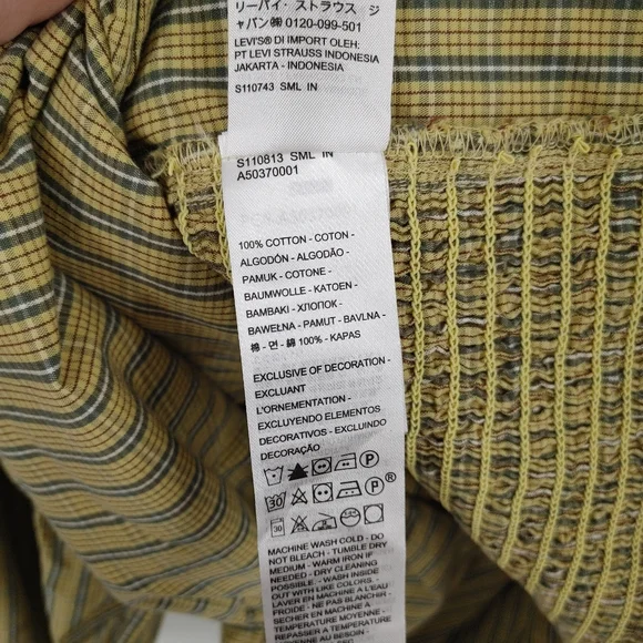 Levi's Ruched Balloon Sleeve Top - Picture 6 of 6